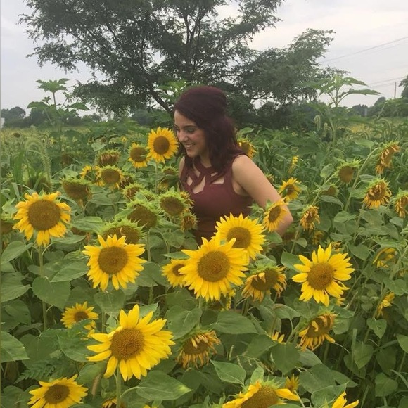 Meet your Posher, Alicia (The Purse Plug👜🔌🛍) - Picture 7 of 16